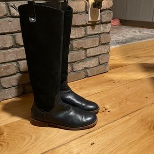 Navy leather and suede size 9 Boots